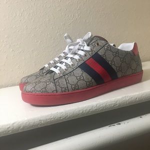 Gucci Mens Supreme GG Low Top Sneaker